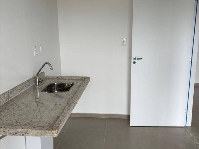 Apartamento para Venda em ALPHAVILLE - 19