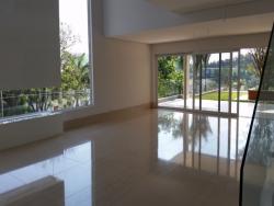 #216 - Casa em condomínio para Venda em Barueri - SP