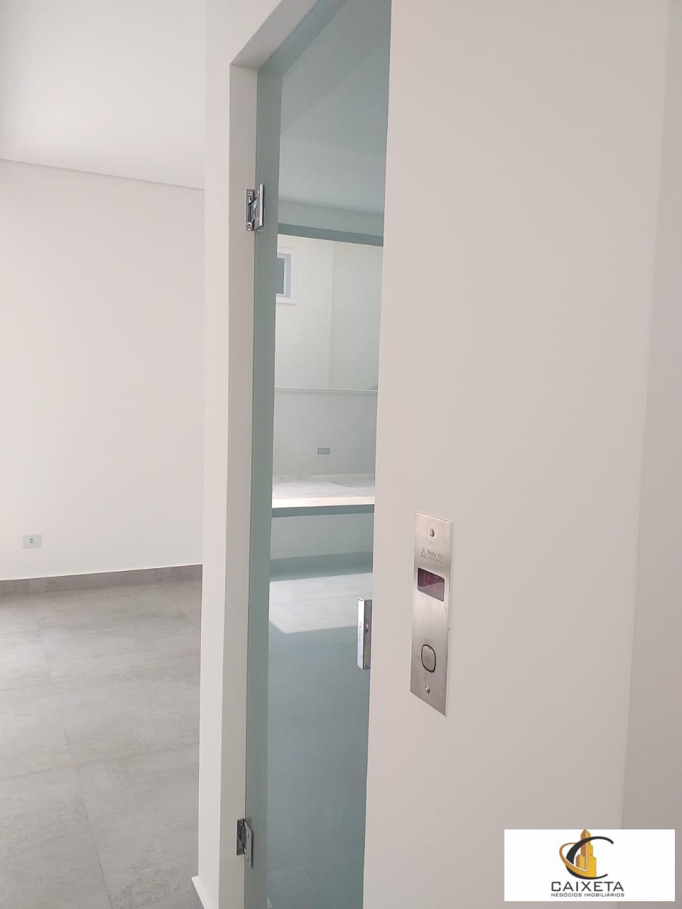 Porta elevador acesso para dormitórios