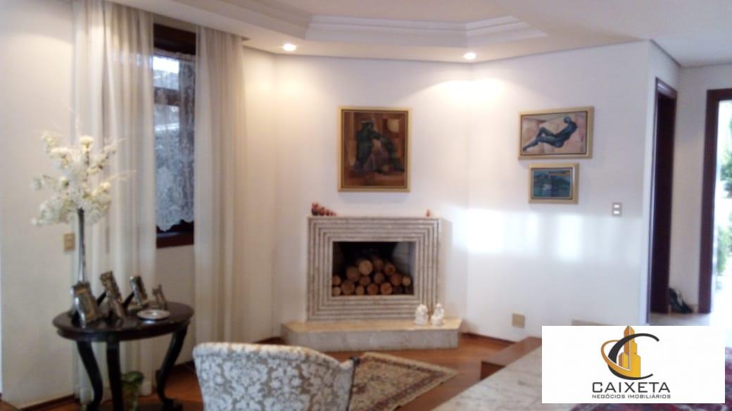 sala com Lareira