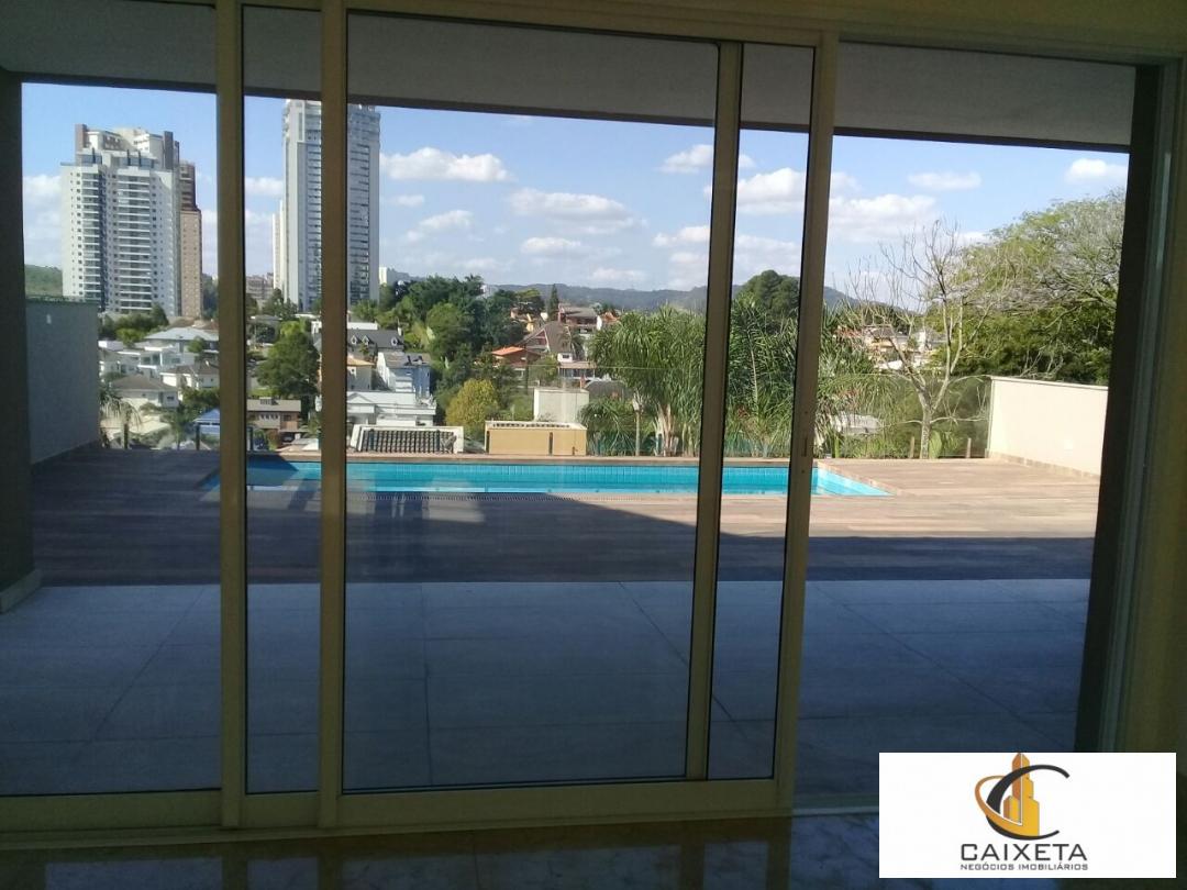 sala com vista para a piscina