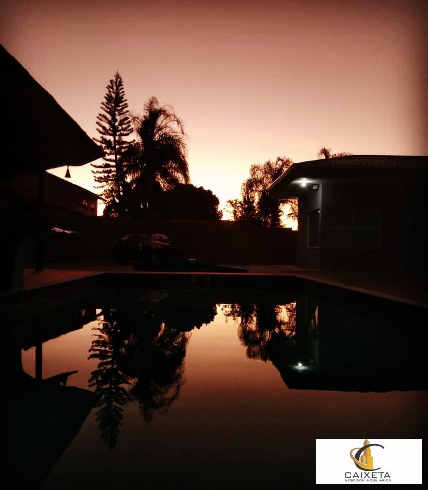 Chácara, 4 quartos, 5000 m² - Foto 1