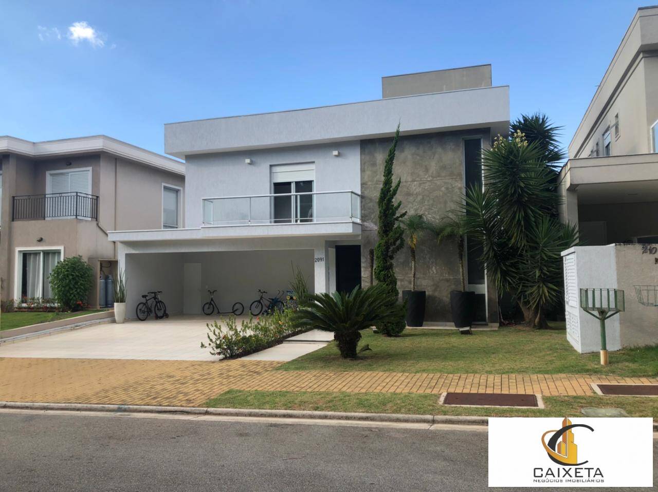 Casa para Venda em Santana de Parnaíba - 1