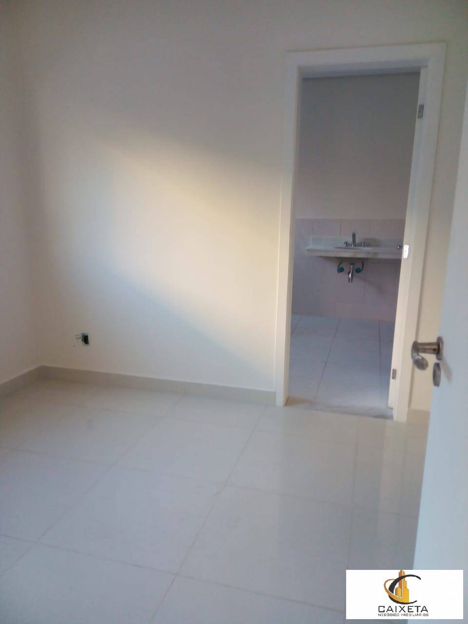 Casa para Venda em Santana de Parnaíba - 12