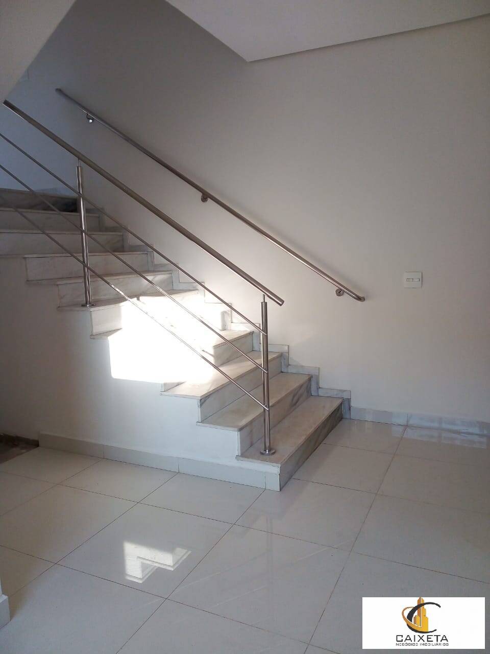 Casa para Venda em Santana de Parnaíba - 21