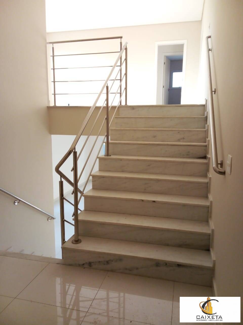 Casa para Venda em Santana de Parnaíba - 22