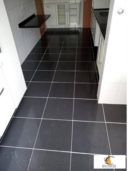 Apartamento para Venda em Santana de Parnaíba - 5
