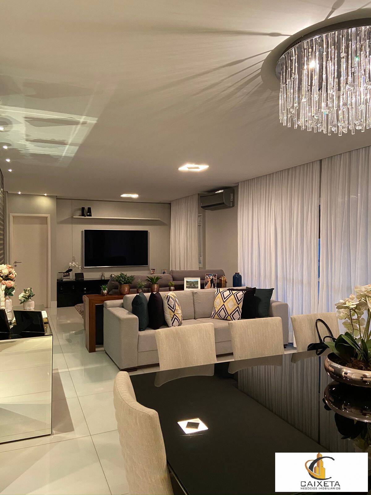 Apartamento, 3 quartos, 158 m² - Foto 1