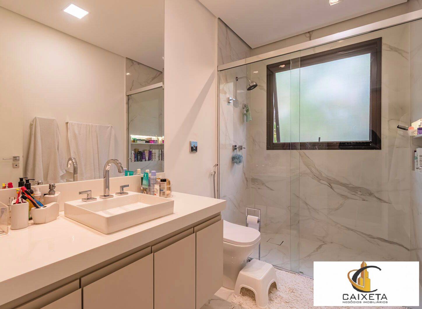 Casa para Venda em Santana de Parnaíba - 18