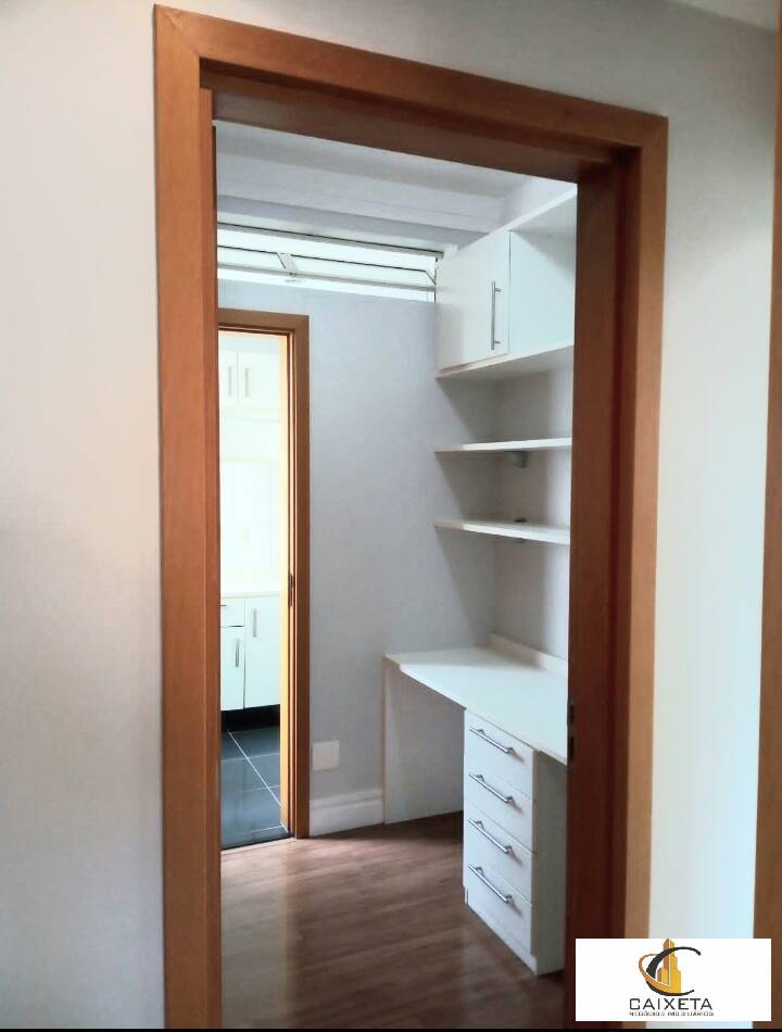 Apartamento para Venda em Santana de Parnaíba - 8