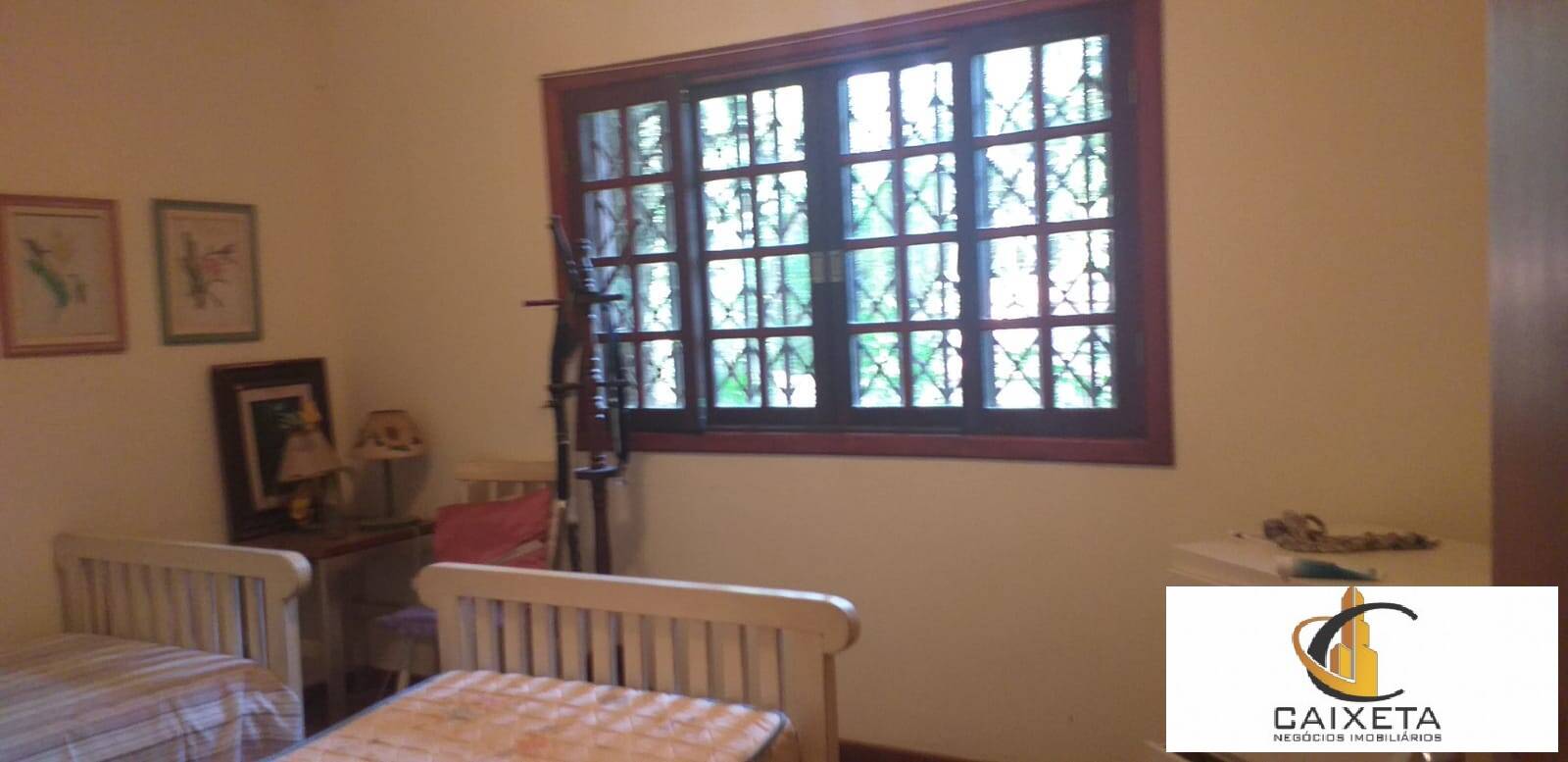 Chácara à venda com 6 quartos, 600m² - Foto 12