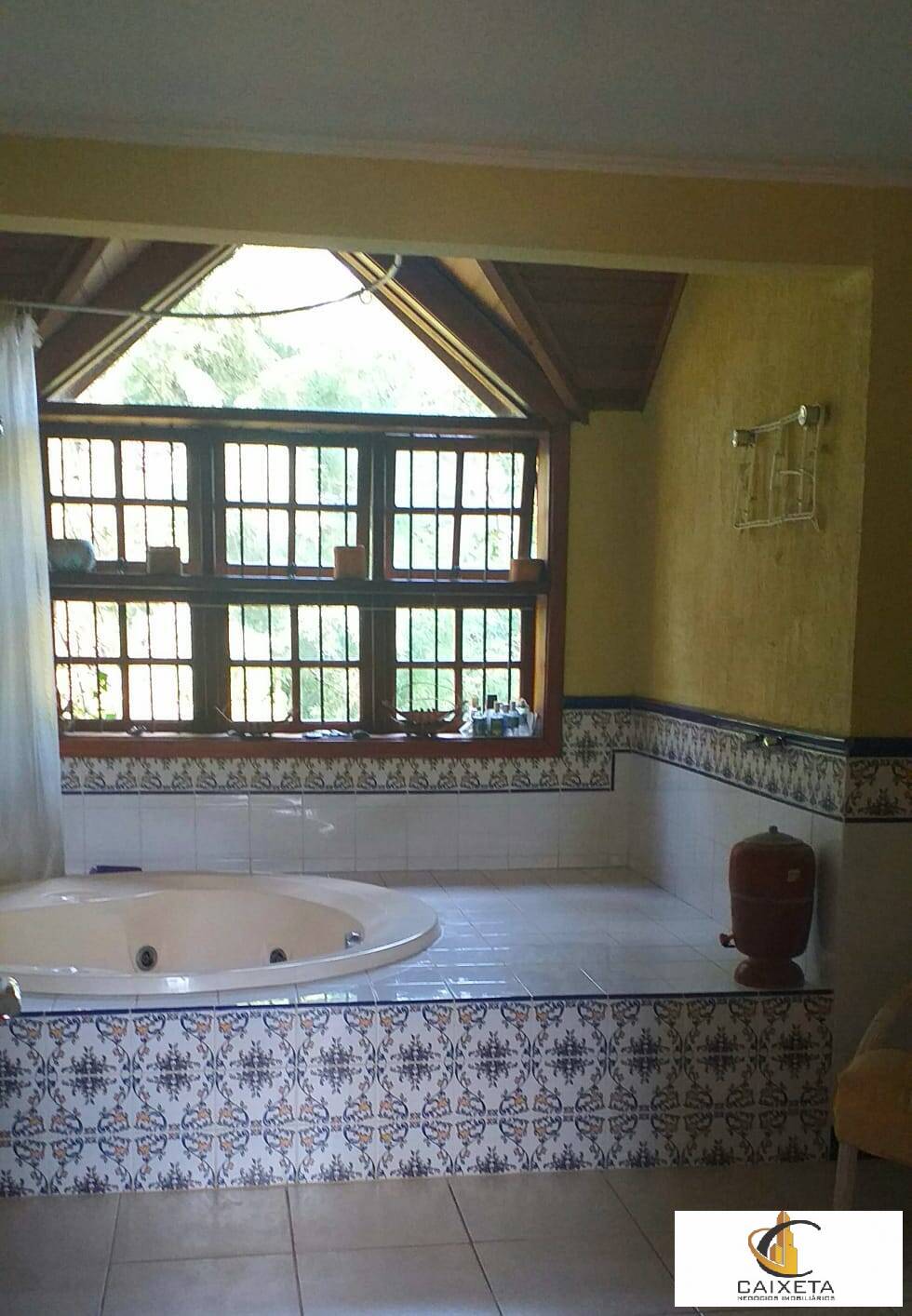 Chácara à venda com 6 quartos, 600m² - Foto 13