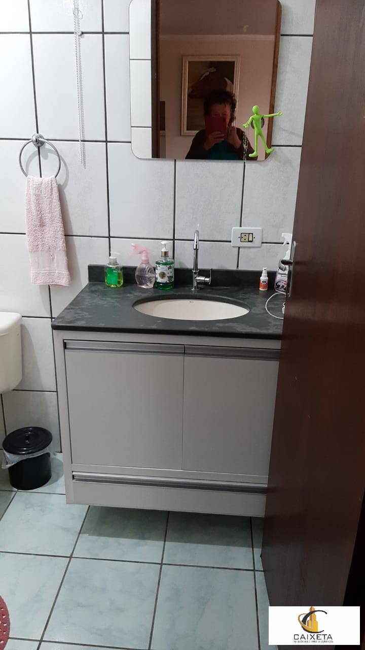 Casa de Condomínio à venda e aluguel com 3 quartos, 230m² - Foto 32