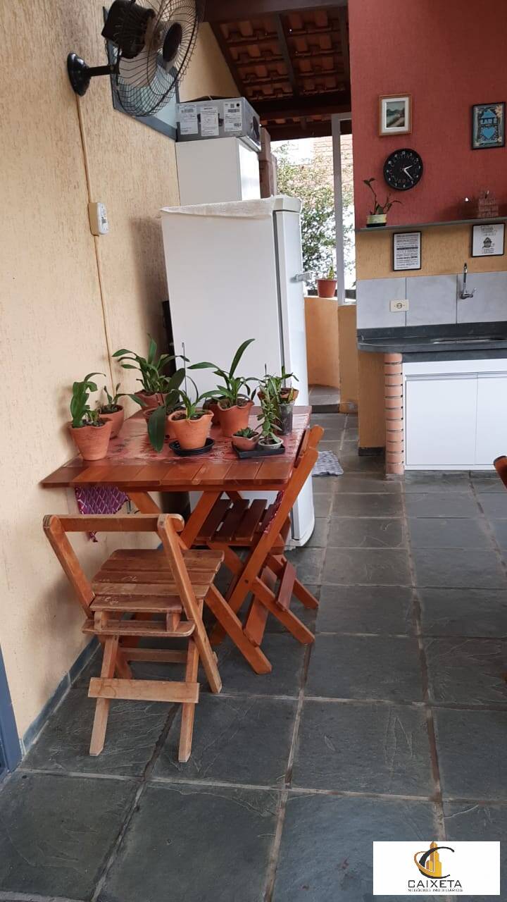 Casa de Condomínio à venda e aluguel com 3 quartos, 230m² - Foto 12