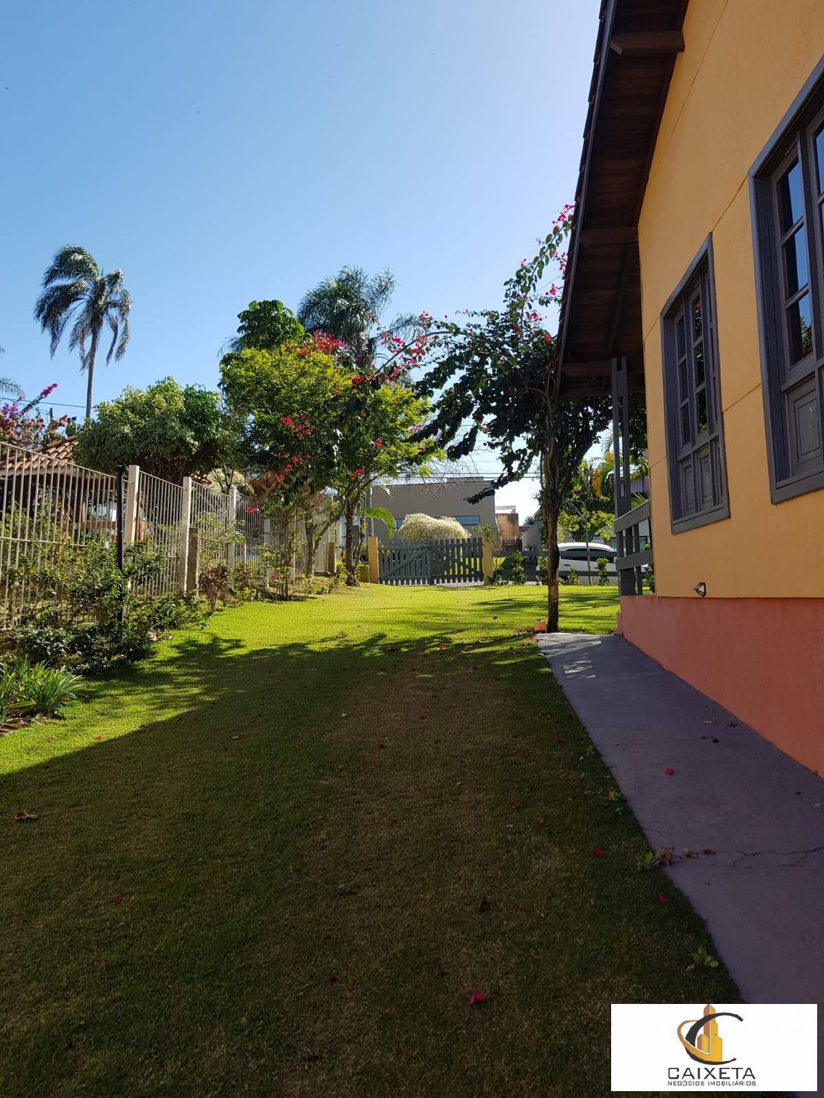 Casa de Condomínio à venda e aluguel com 3 quartos, 230m² - Foto 38