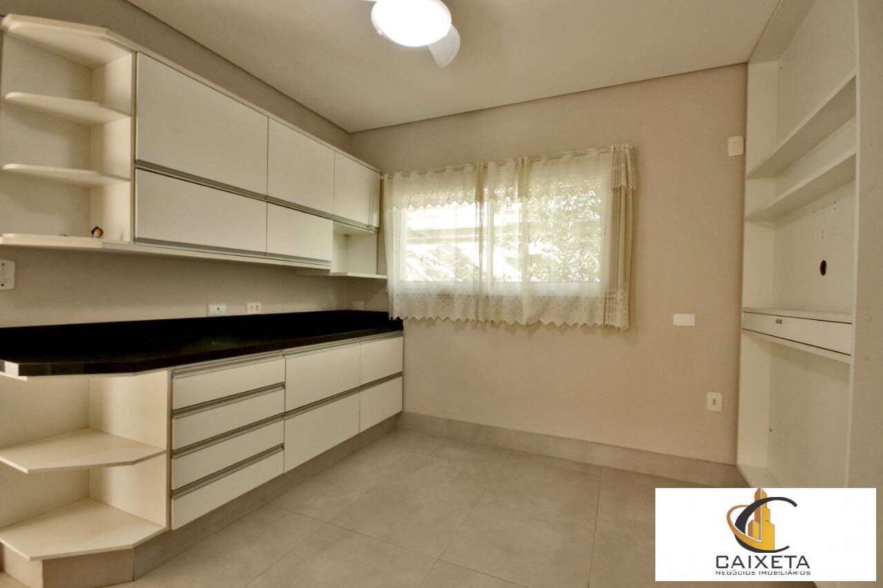 Mansão para Venda em Santana de Parnaíba - 20