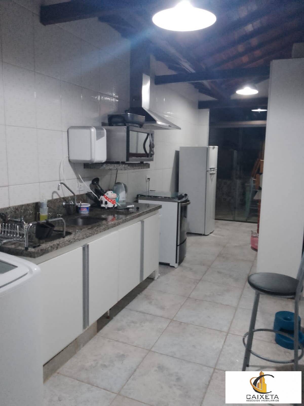 Chácara à venda com 5 quartos, 2600m² - Foto 7