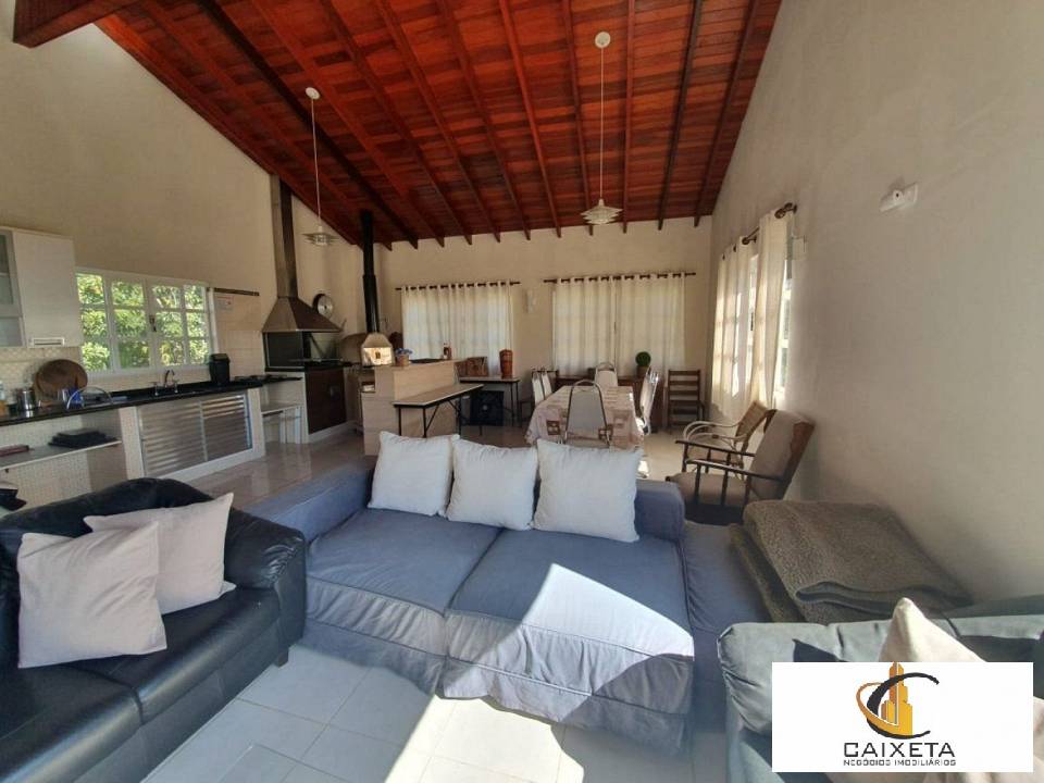 Chácara à venda com 5 quartos, 450m² - Foto 3