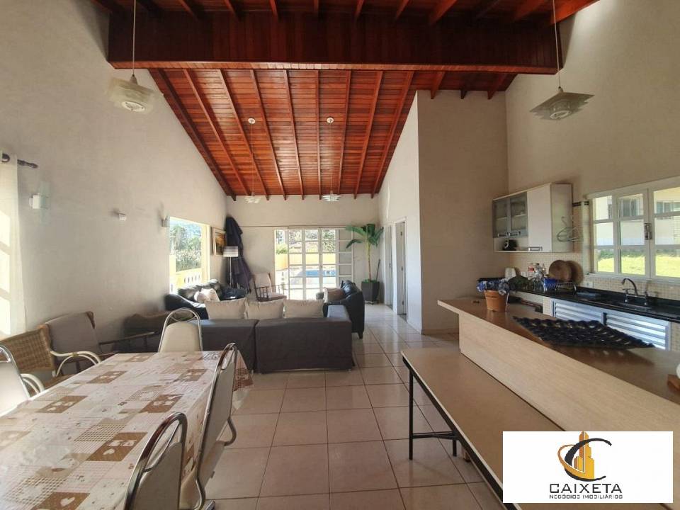 Chácara à venda com 5 quartos, 450m² - Foto 4