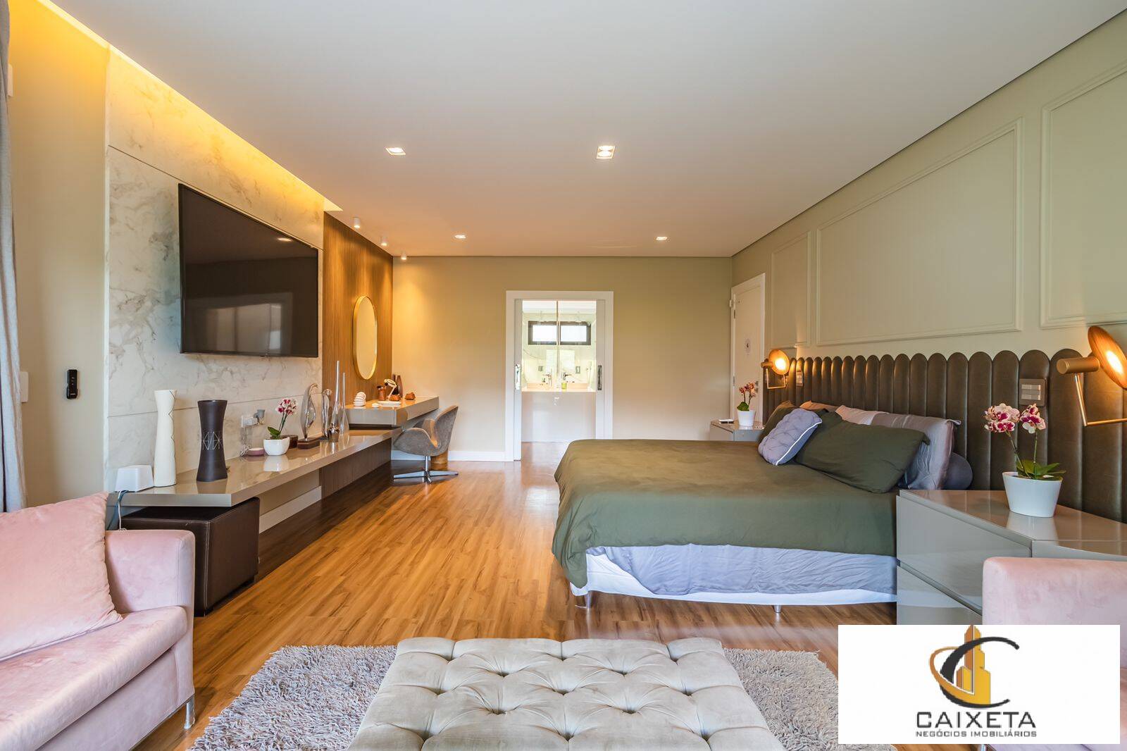 Casa para Venda em Santana de Parnaíba - 28