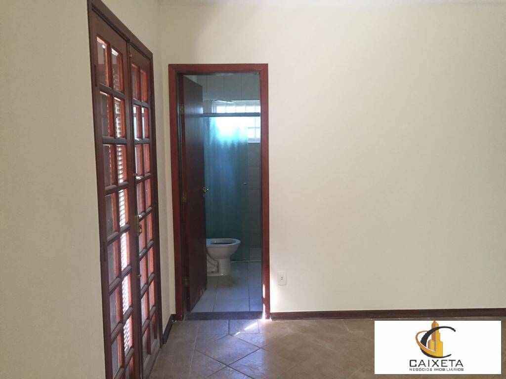 Casa para Venda em São Roque - 15