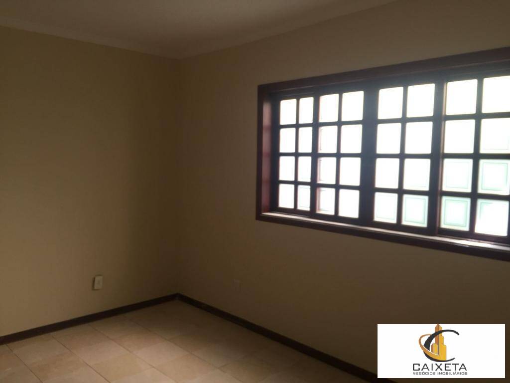 Casa para Venda em São Roque - 18
