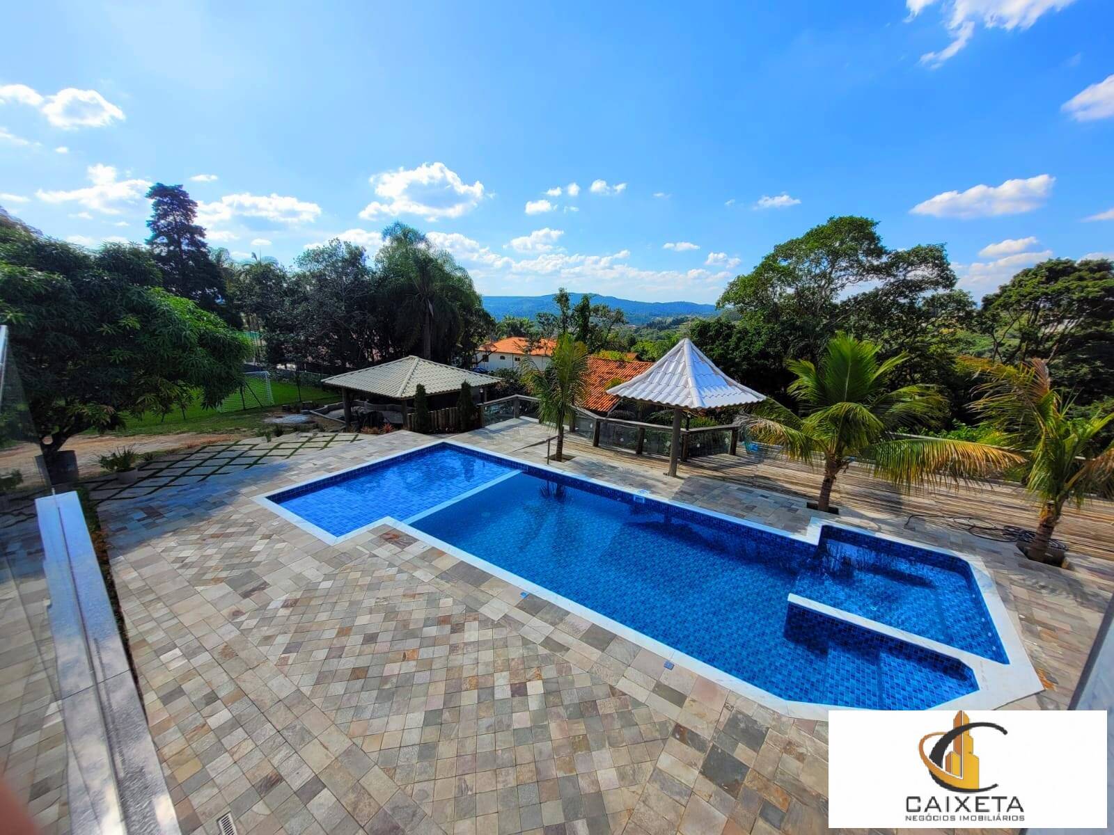 Chácara à venda com 6 quartos, 550m² - Foto 19