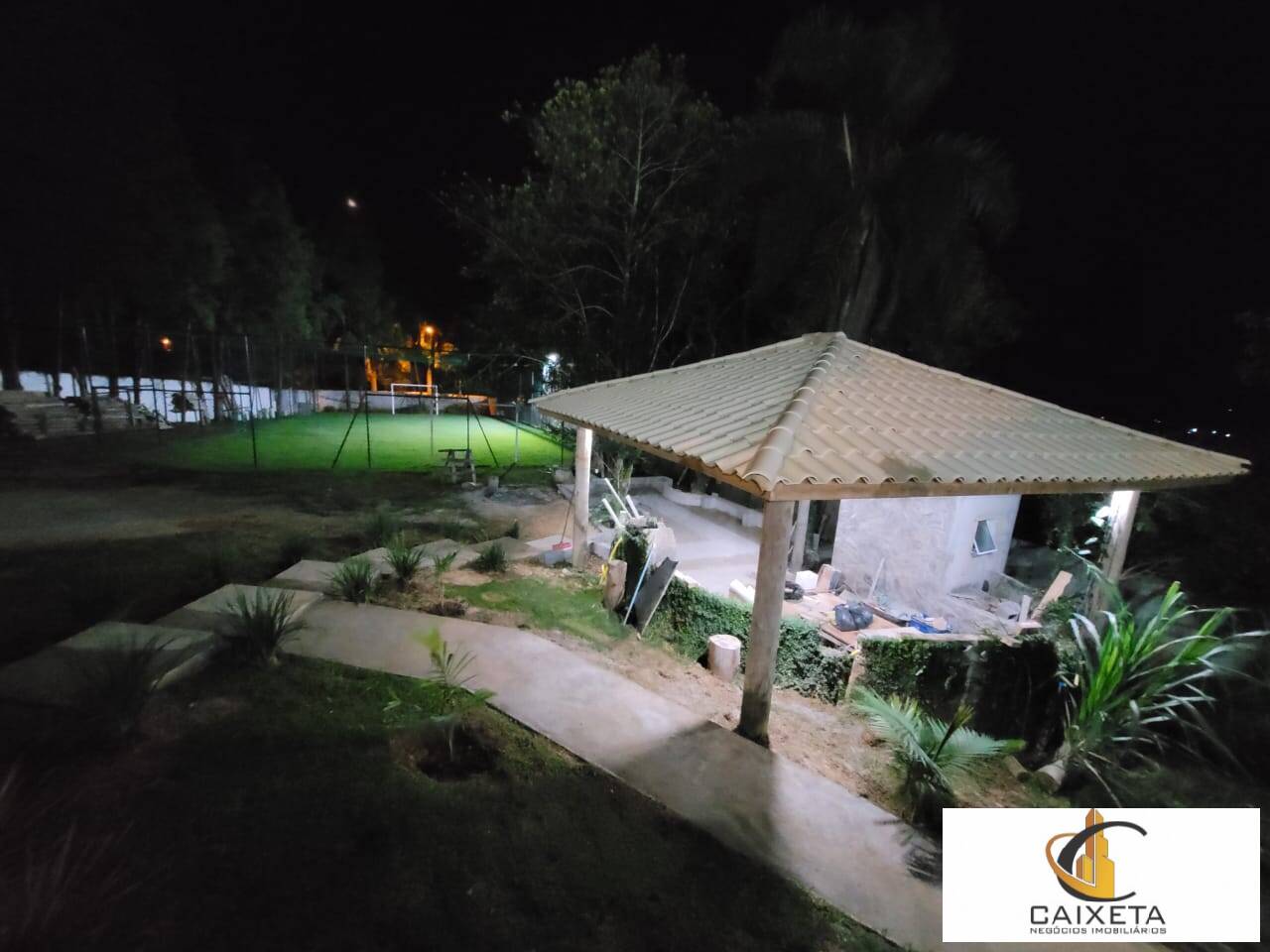 Chácara à venda com 6 quartos, 550m² - Foto 14