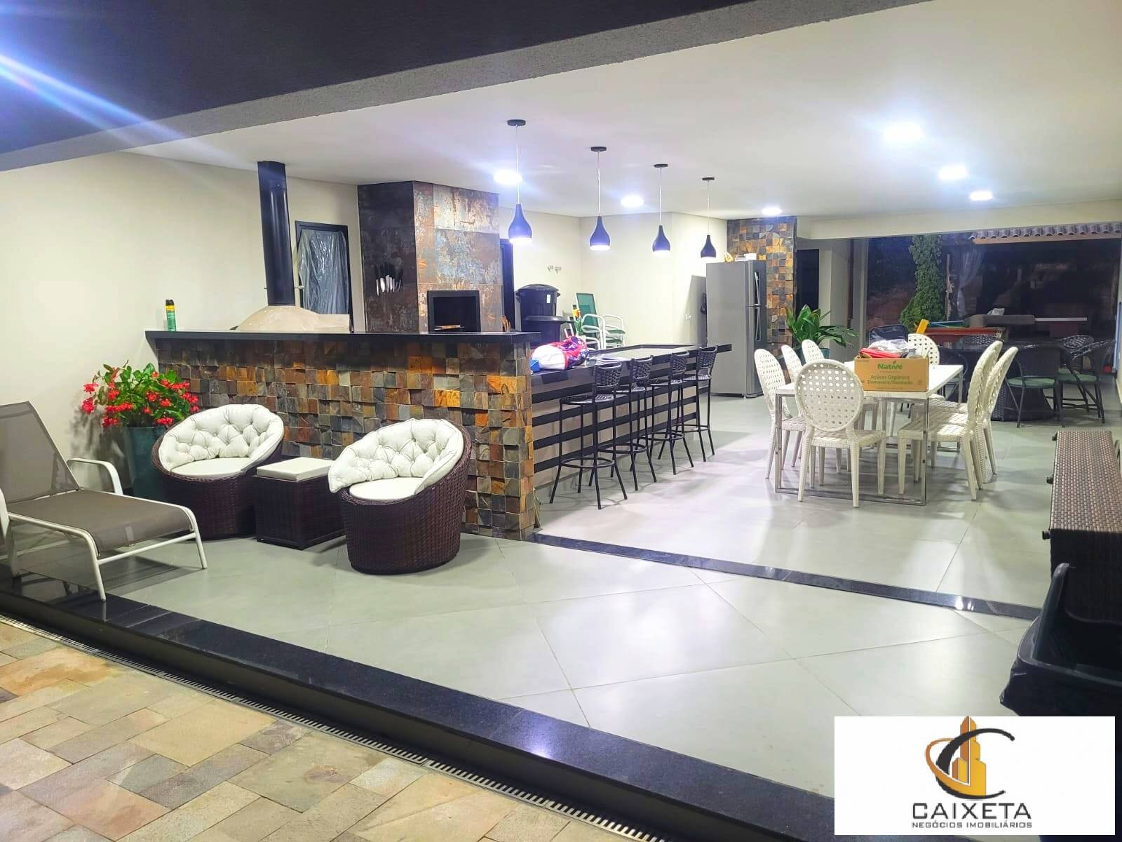 Chácara à venda com 6 quartos, 550m² - Foto 9