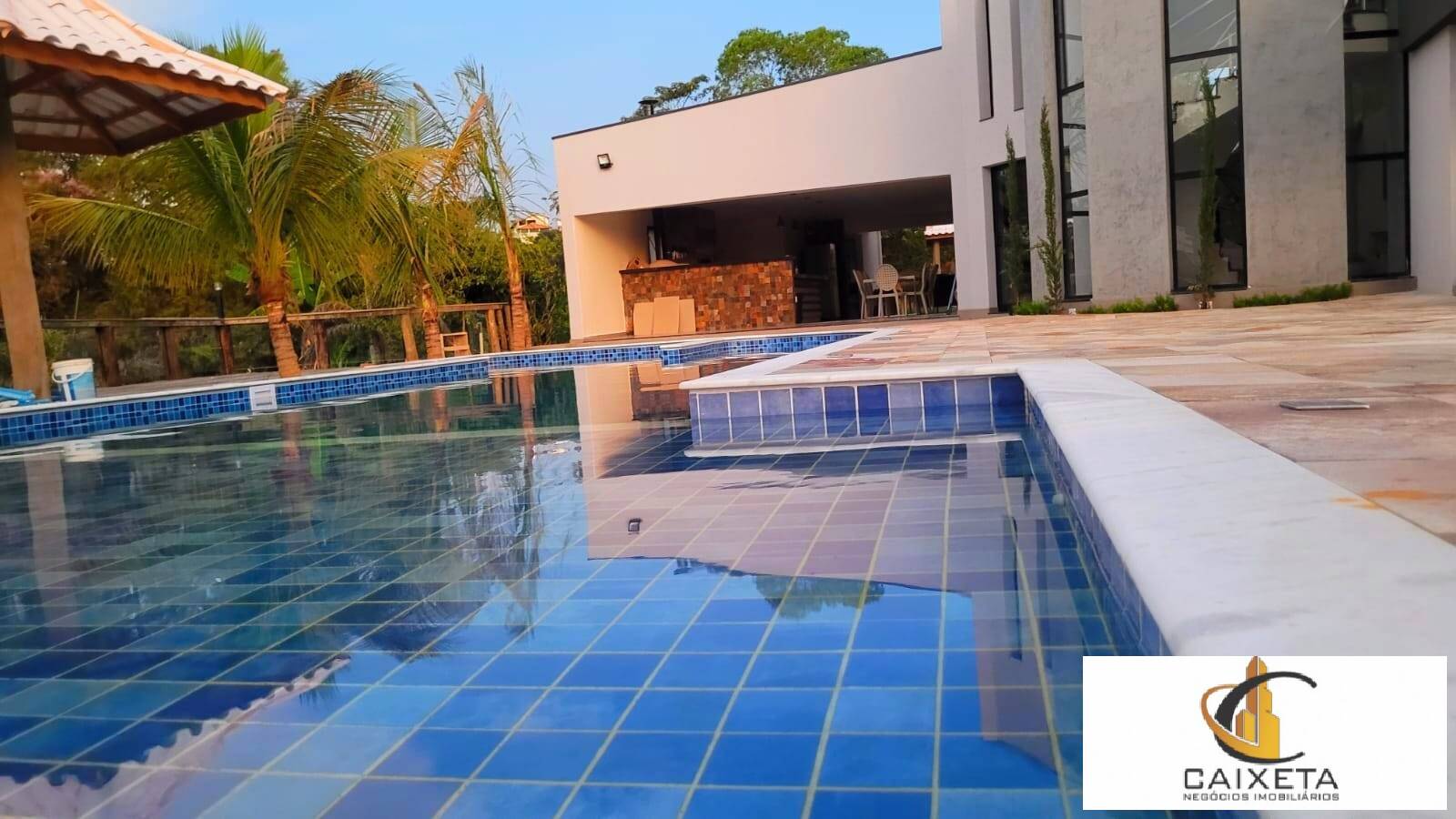 Chácara à venda com 6 quartos, 550m² - Foto 27