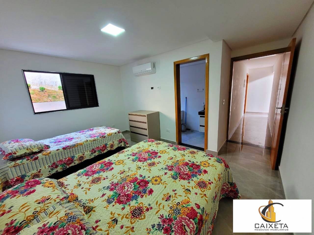 Chácara à venda com 6 quartos, 550m² - Foto 37