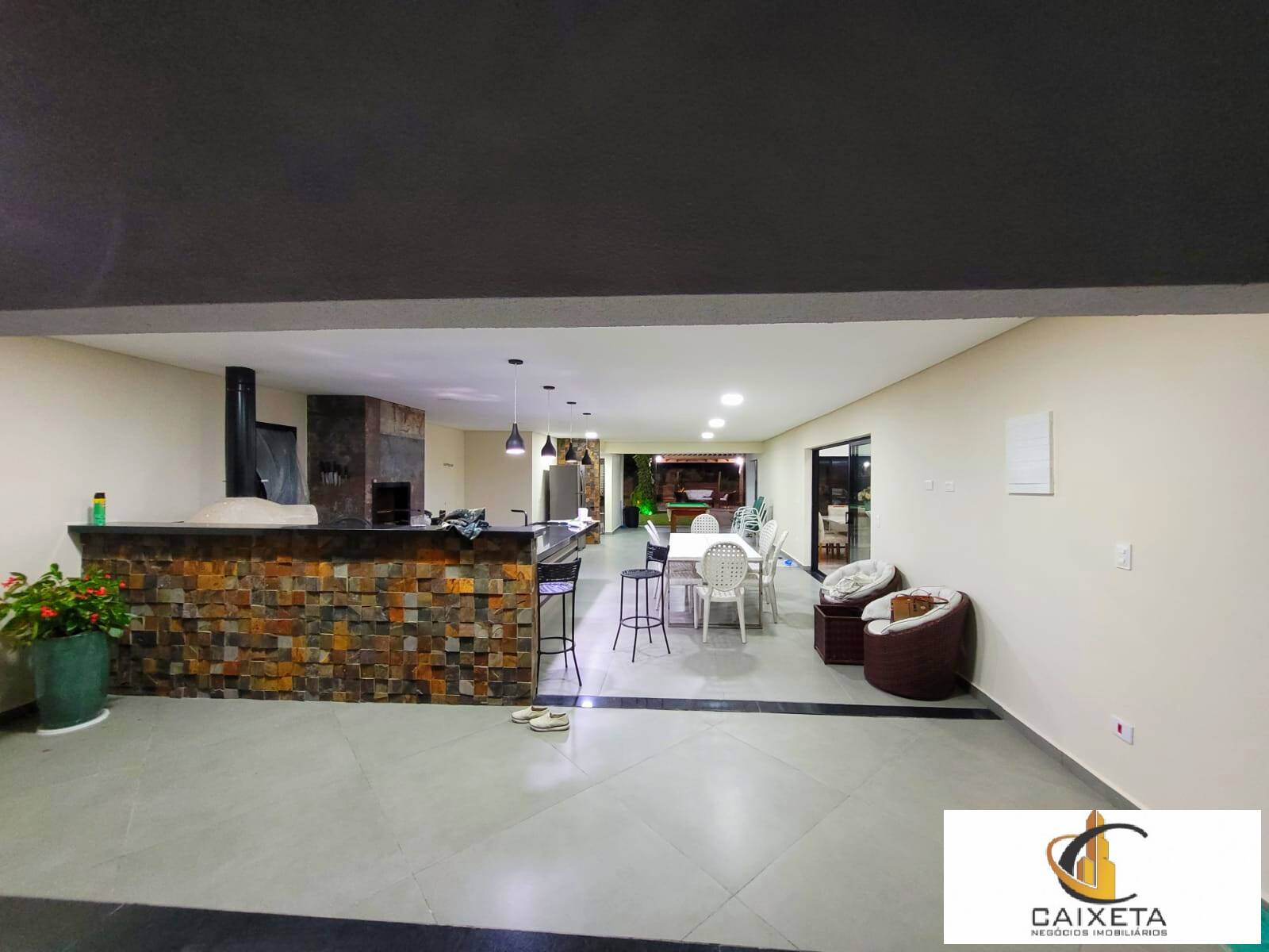 Chácara à venda com 6 quartos, 550m² - Foto 11