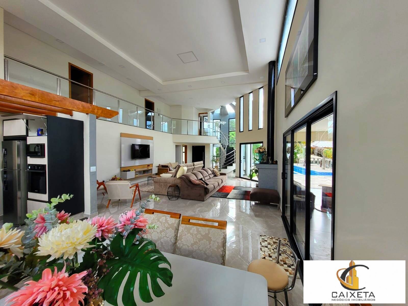 Chácara à venda com 6 quartos, 550m² - Foto 30