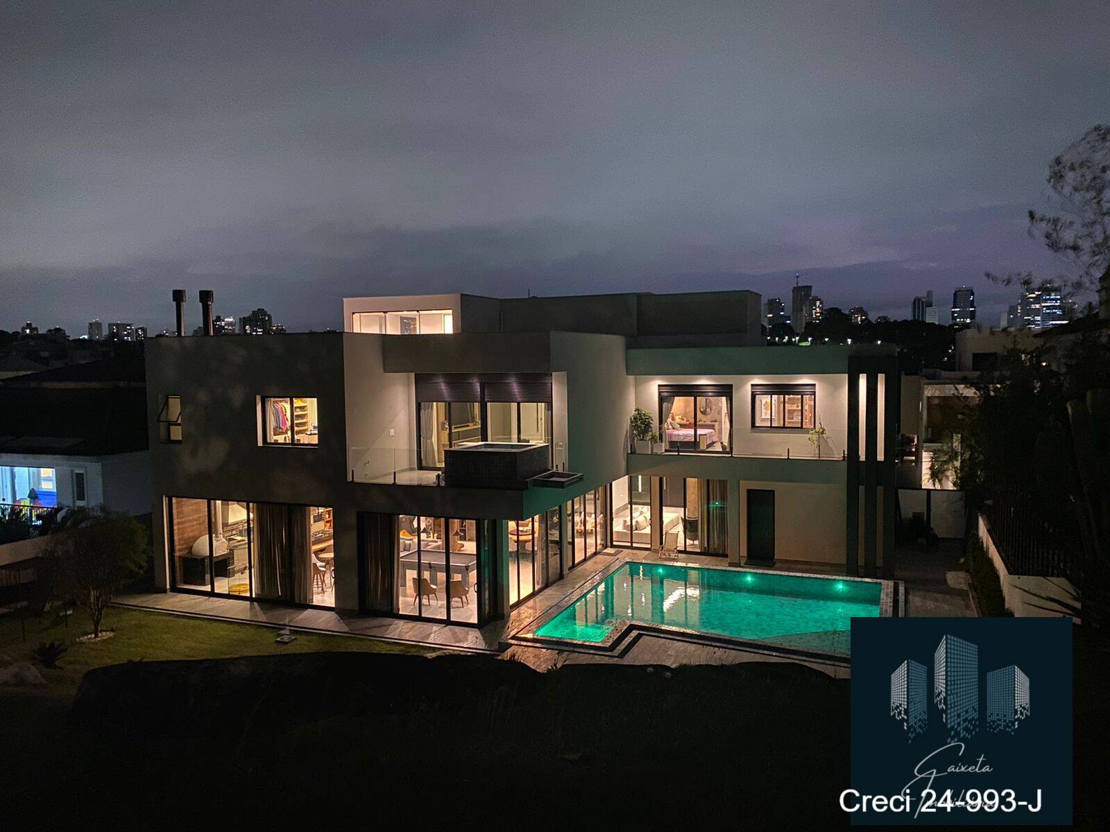 Casa em condomínio para Venda em Santana de Parnaíba - 1