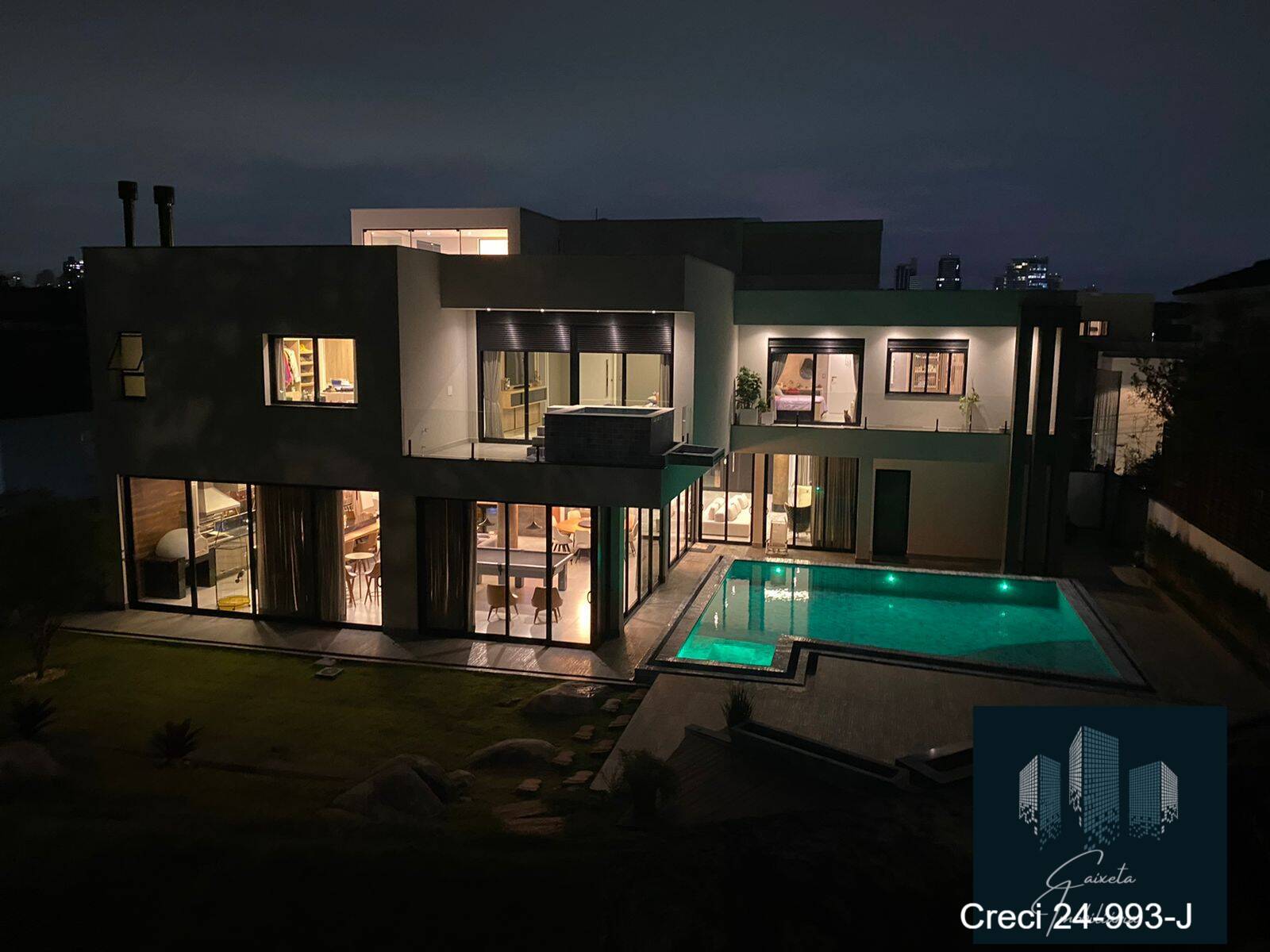 Casa em condomínio para Venda em Santana de Parnaíba - 2