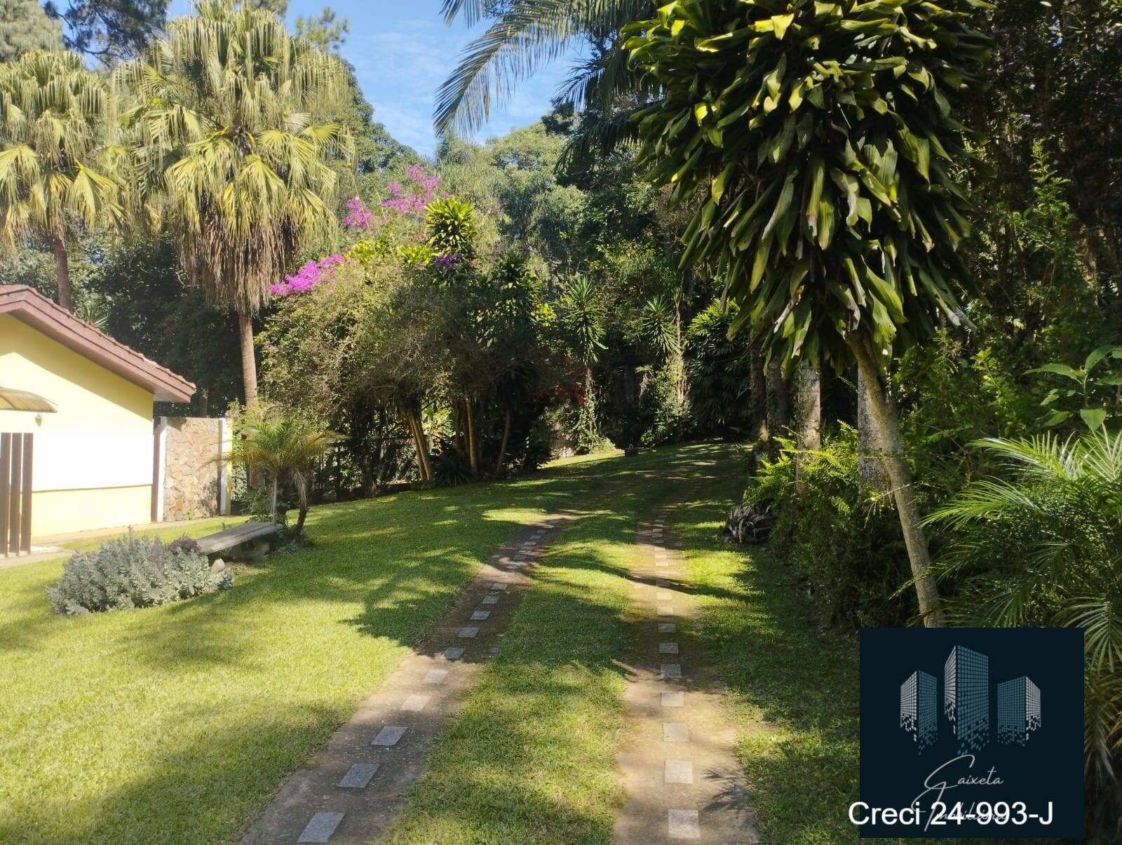 Chácara à venda com 4 quartos, 900m² - Foto 2
