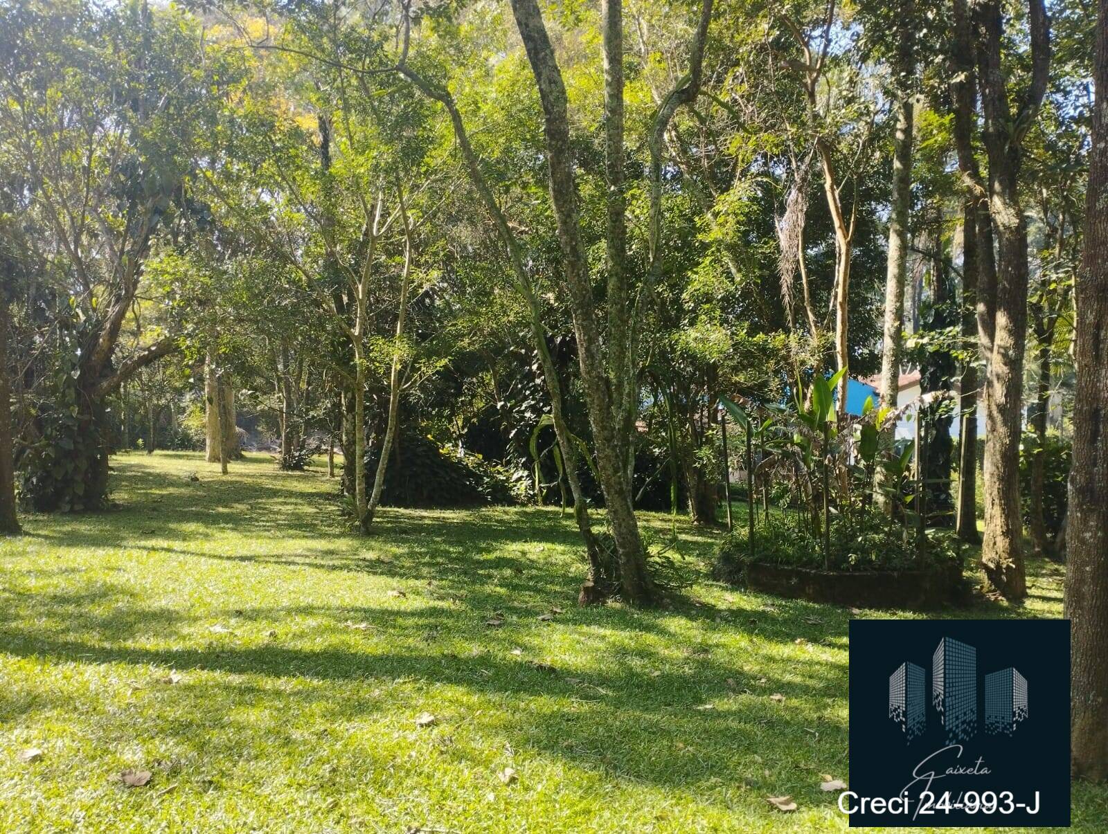 Chácara à venda com 4 quartos, 900m² - Foto 27