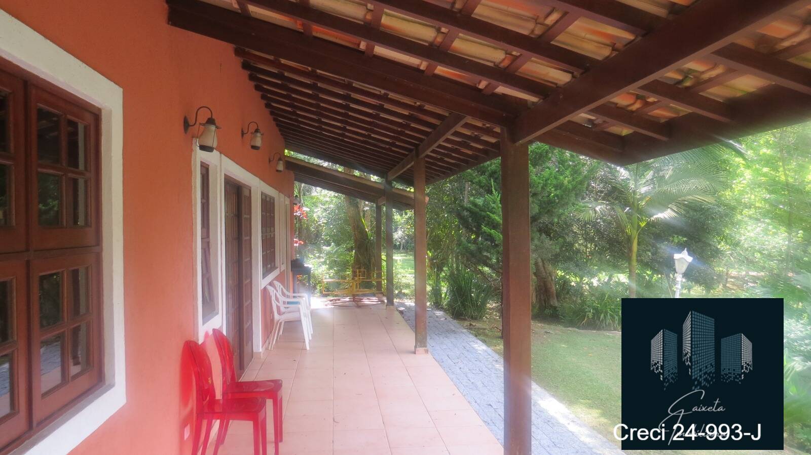 Chácara à venda com 4 quartos, 350m² - Foto 4