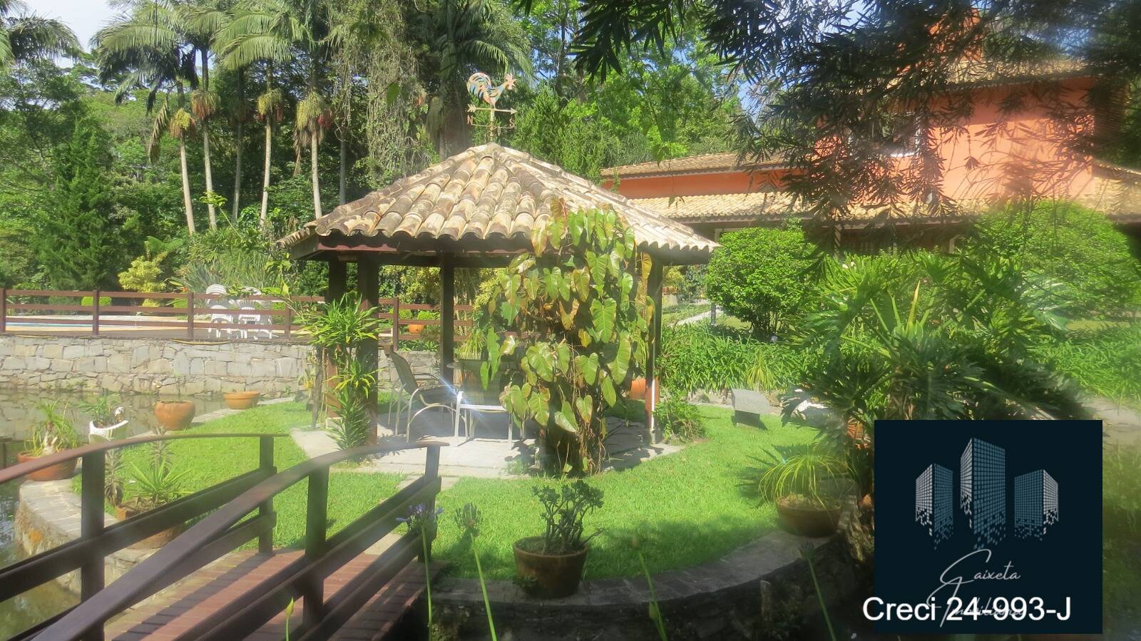 Chácara à venda com 4 quartos, 350m² - Foto 9