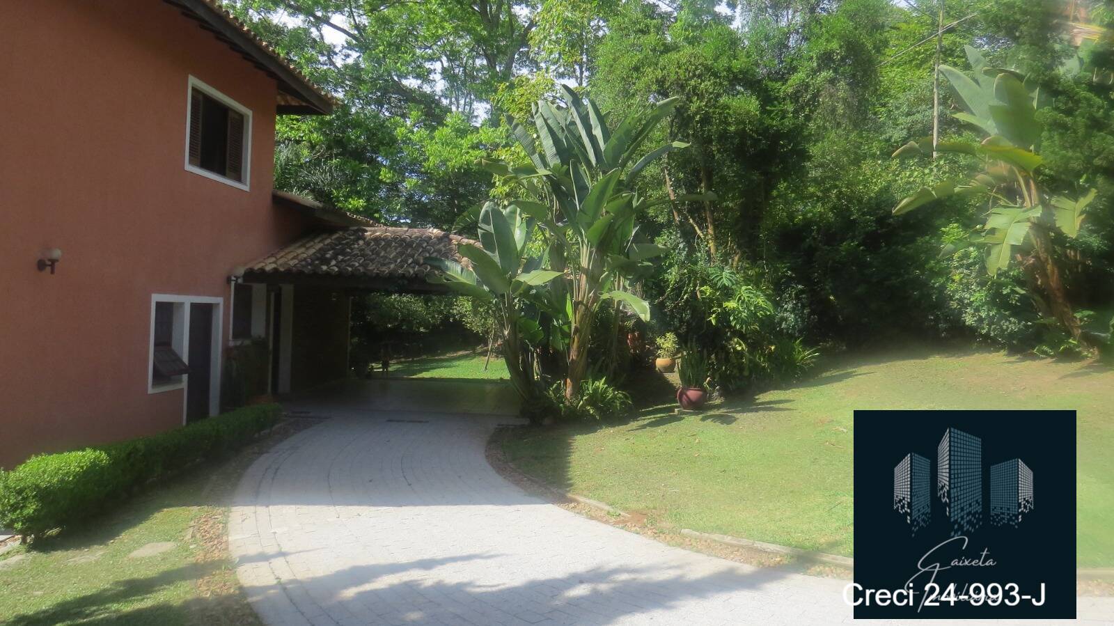 Chácara à venda com 4 quartos, 350m² - Foto 13