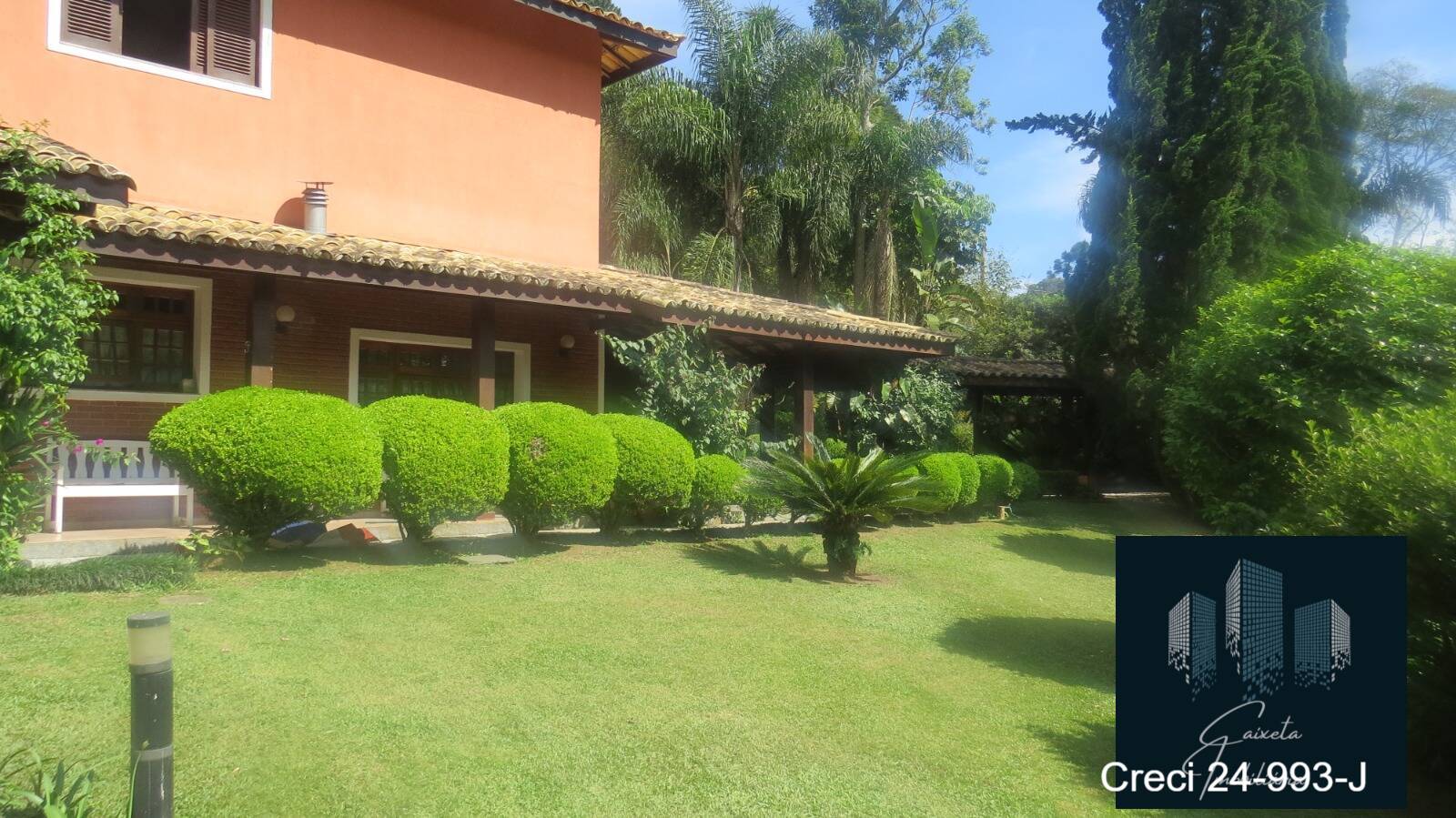 Chácara à venda com 4 quartos, 350m² - Foto 17