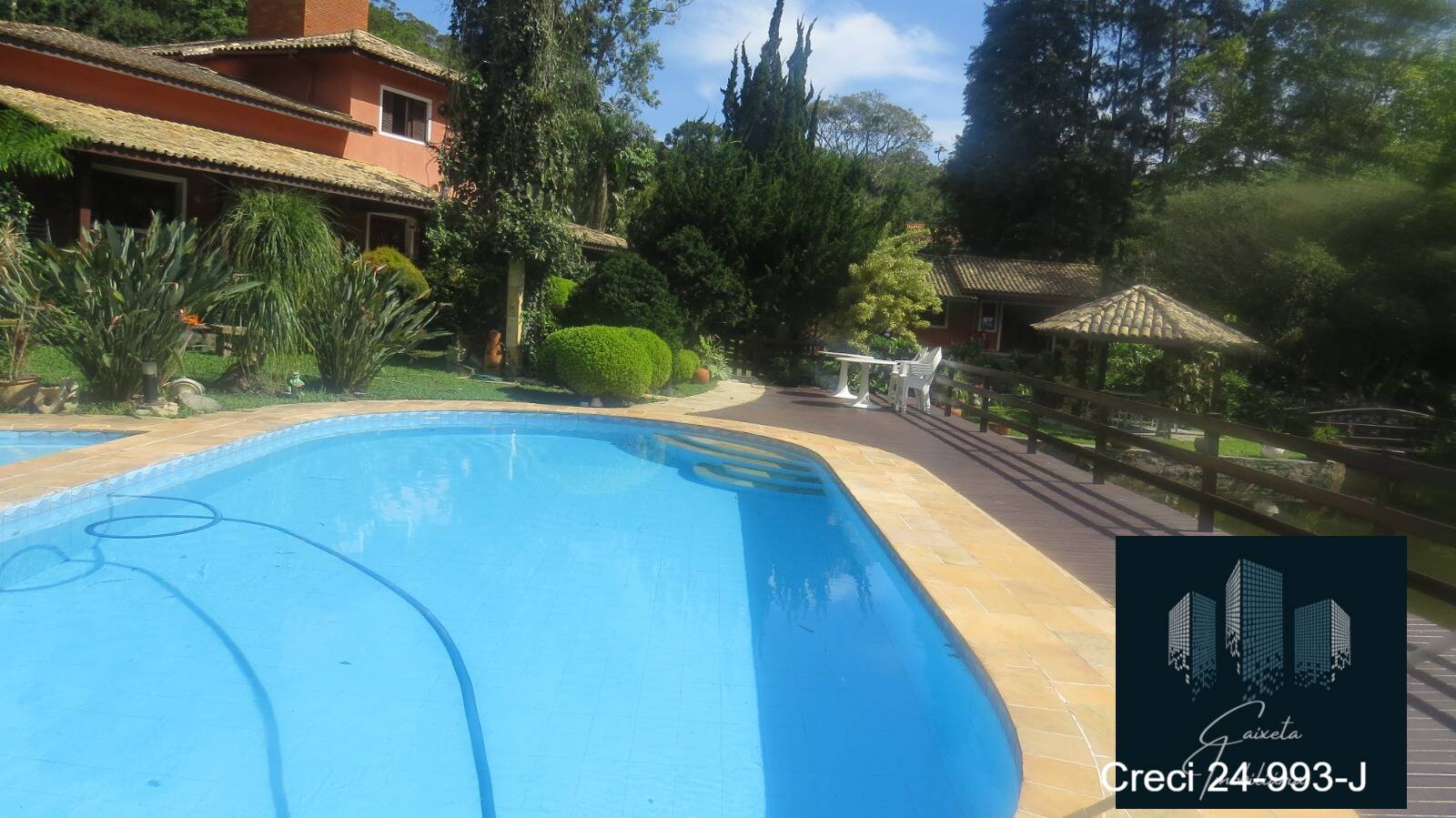 Chácara à venda com 4 quartos, 350m² - Foto 22