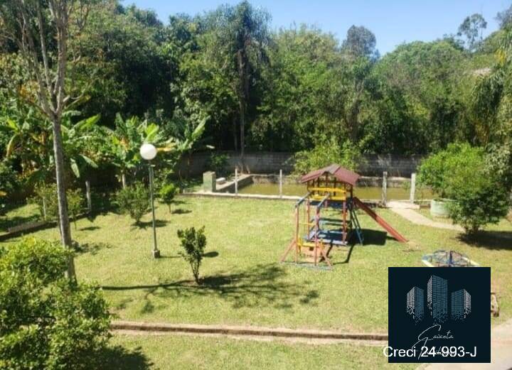 Chácara à venda com 4 quartos, 2700m² - Foto 2