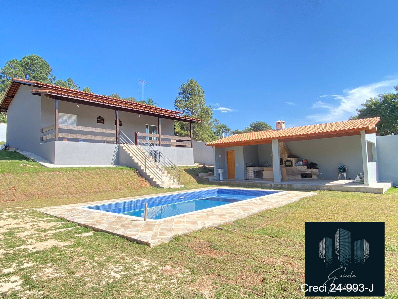 Chácara à venda com 3 quartos, 2000m² - Foto 1