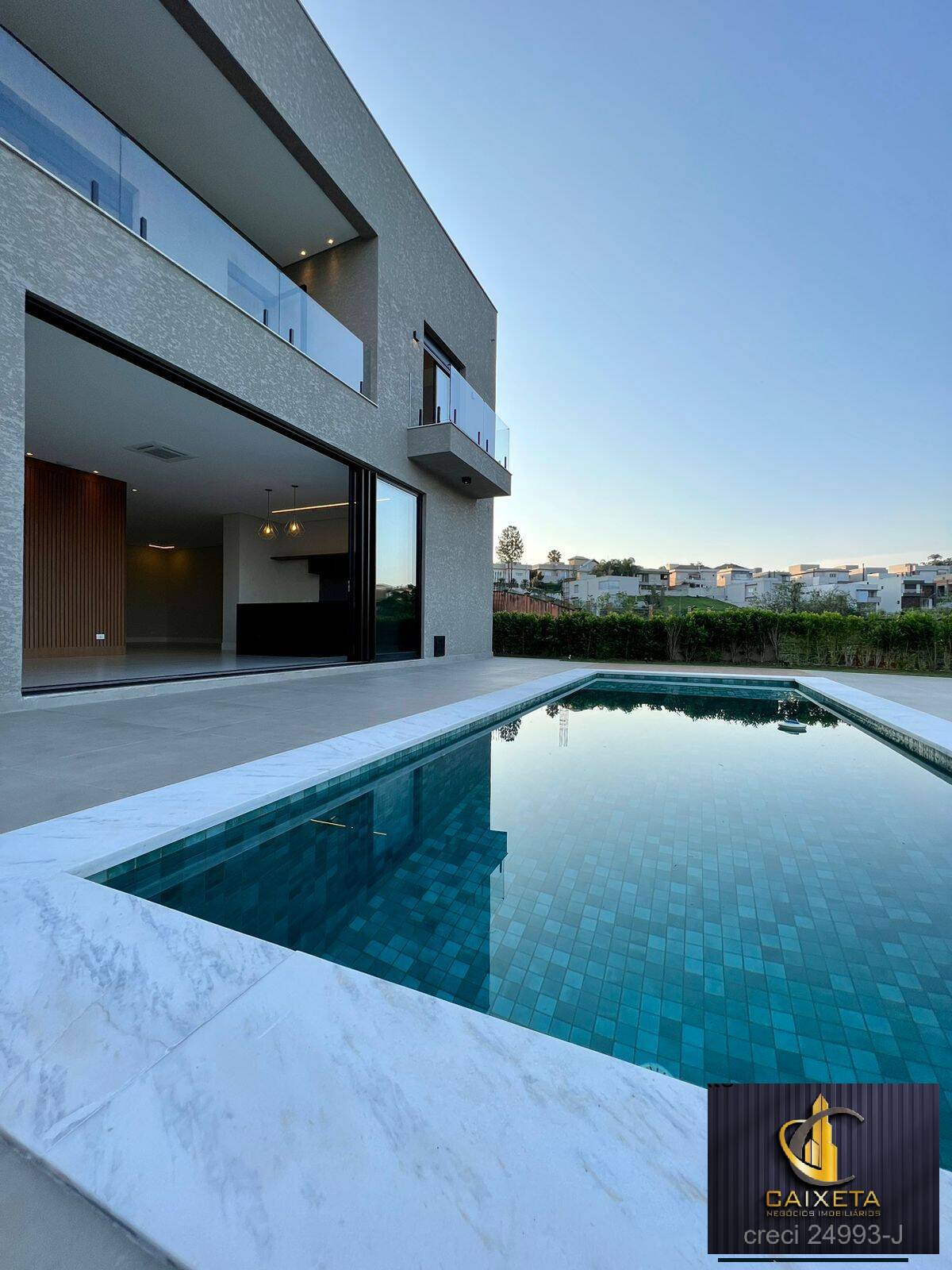 Casa, 4 quartos, 428 m² - Foto 1
