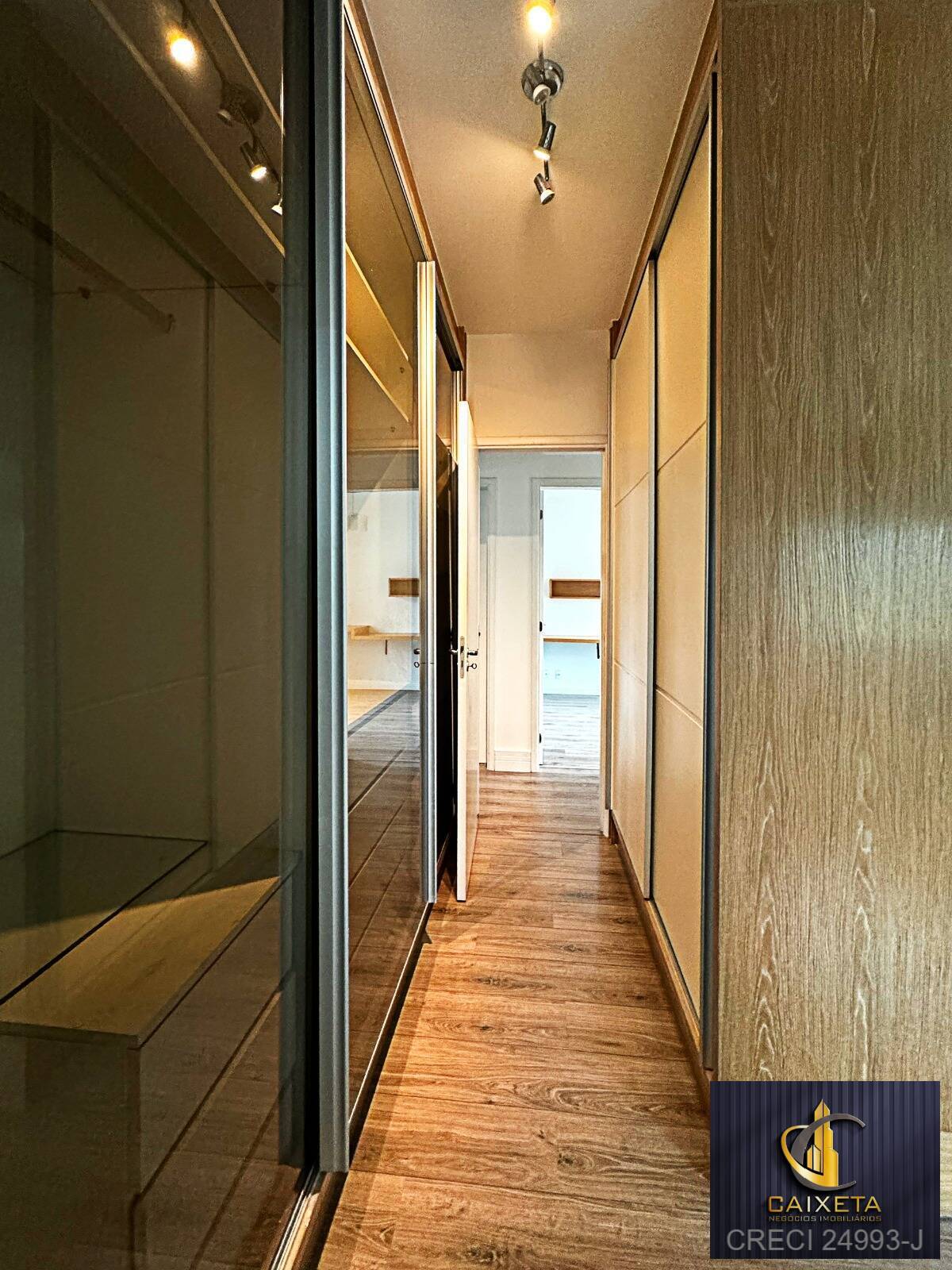 Apartamento para Venda em Santana de Parnaíba - 19