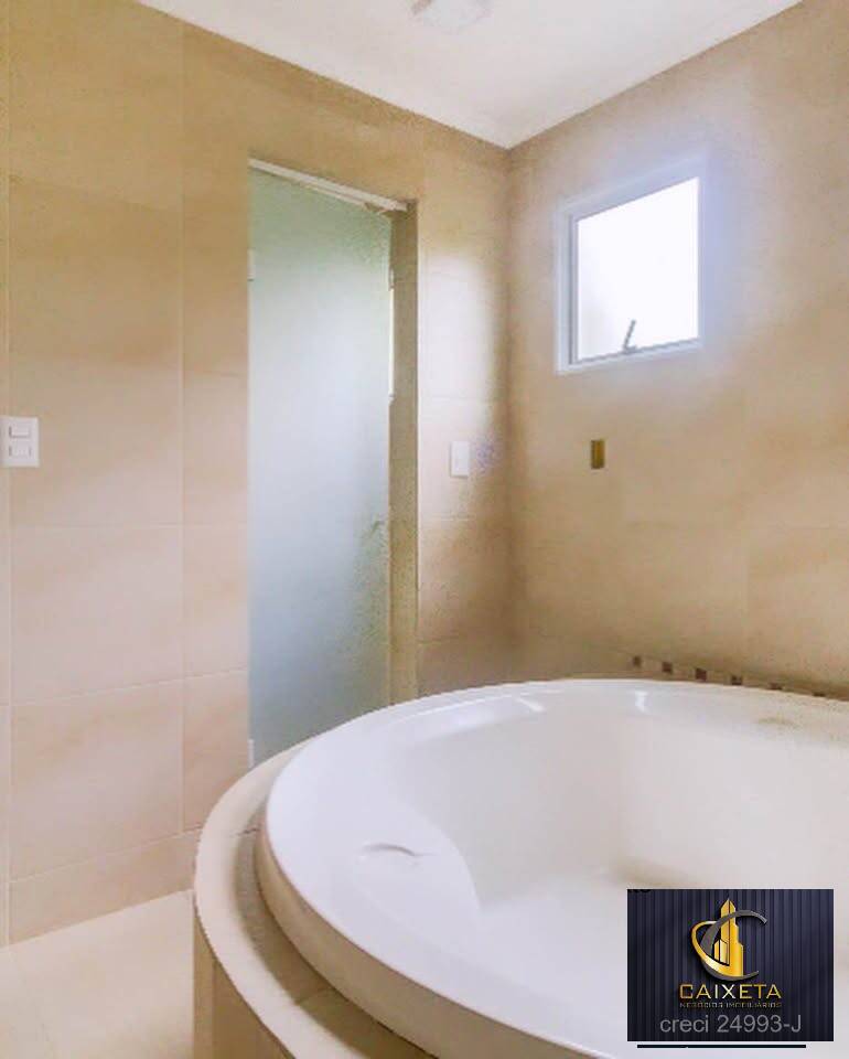 Sítio à venda com 5 quartos, 850m² - Foto 17