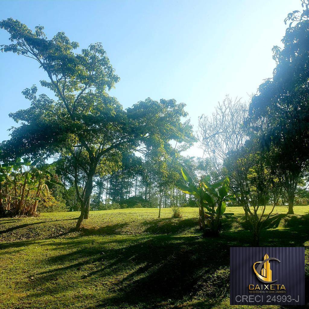 Chácara à venda com 6 quartos, 300m² - Foto 37