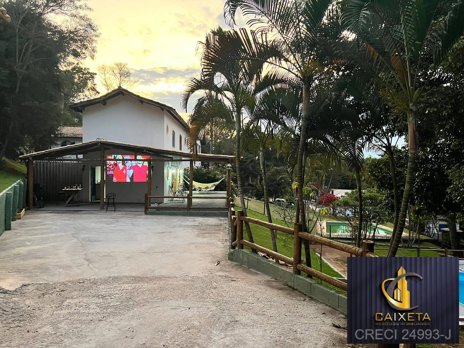 Apartamento à venda com 3 quartos, 250m² - Foto 4