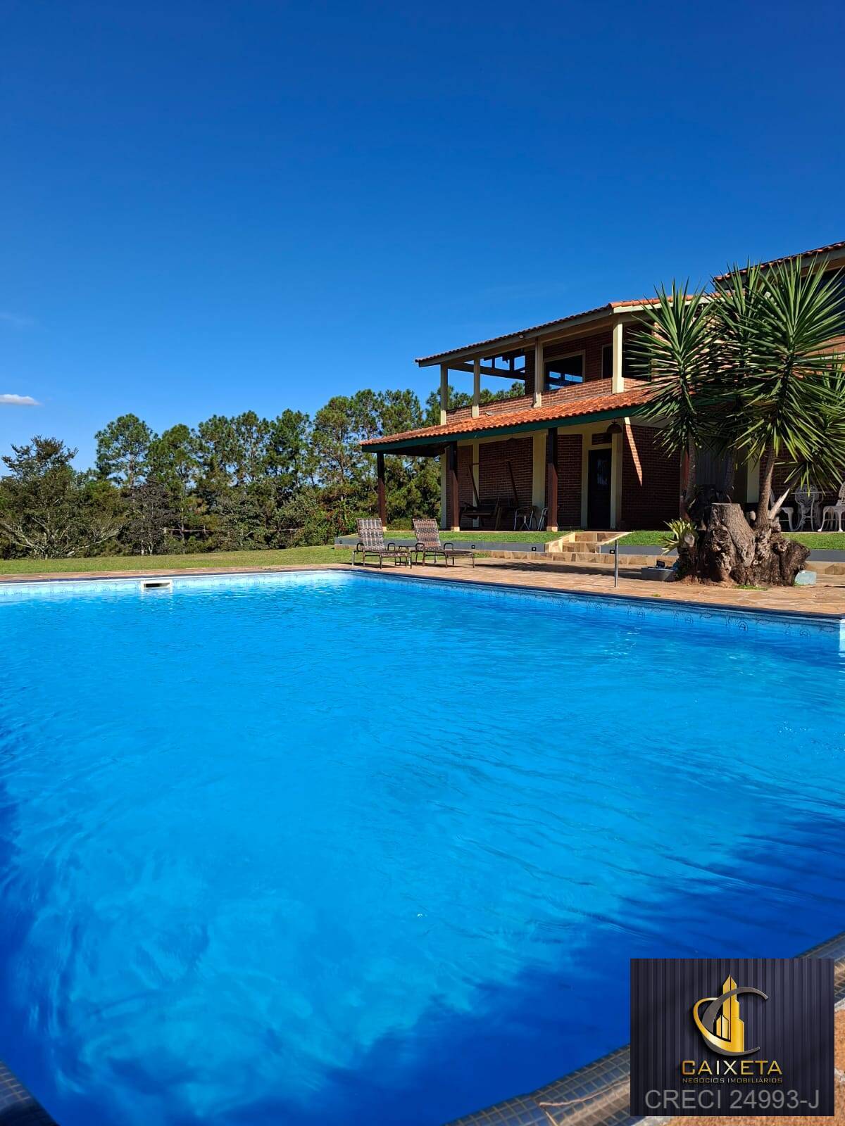 Chácara, 9 quartos, 3500 m² - Foto 1